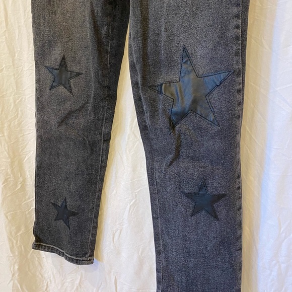 Blank NYC Black Star Patch Madison Crop Jeans Size 27 Leather Denim - Picture 4 of 9